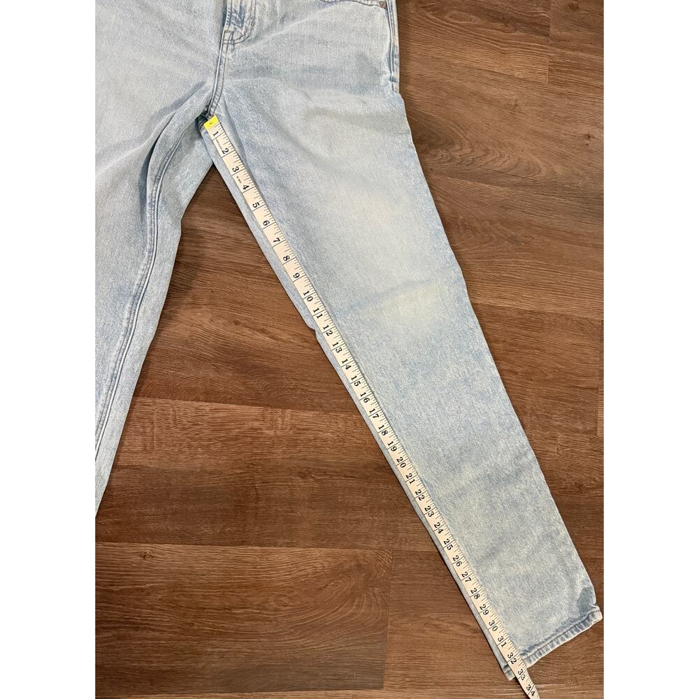 American Eagle Strigid Mom Jeans Women’s 10 X-Long Light Wash High Rise - Picture 3 of 7